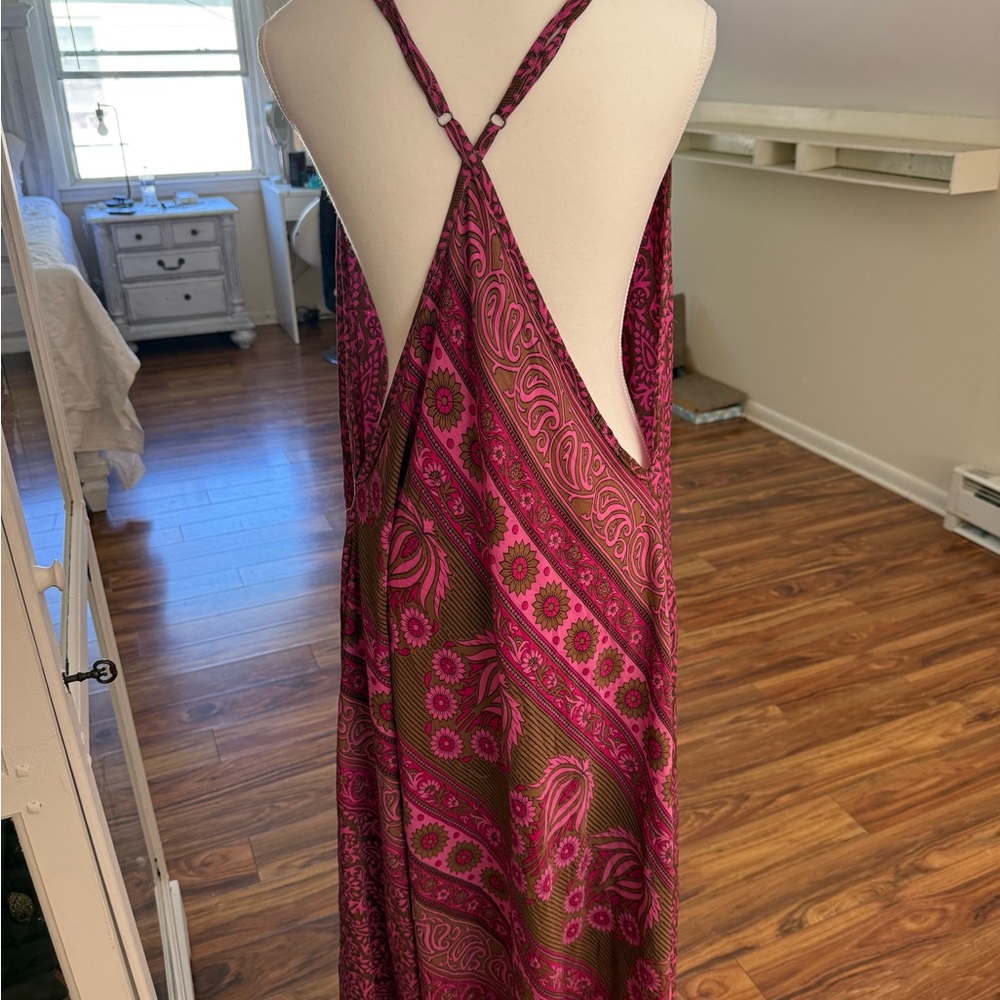 Elegant Pink Paisley Maxi Dress